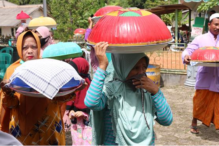 Tradisi Nganggung dari Bangka Belitung