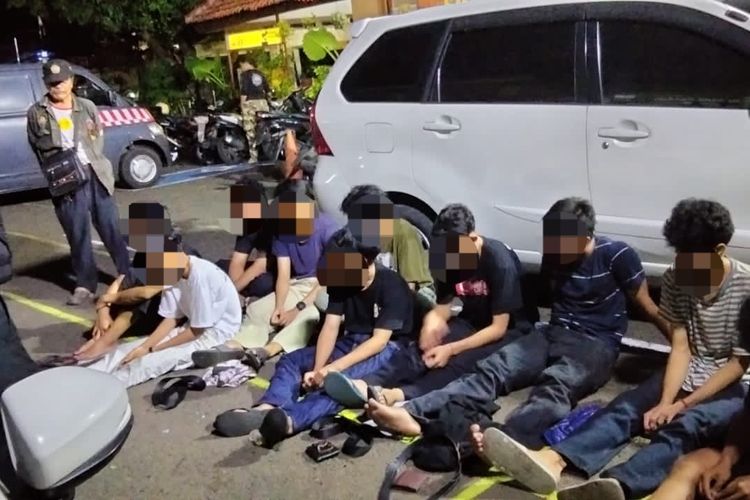 Dikejar Polisi Saat Konvoi Di Palmerah, Sekelompok Remaja Coba Kabur ...