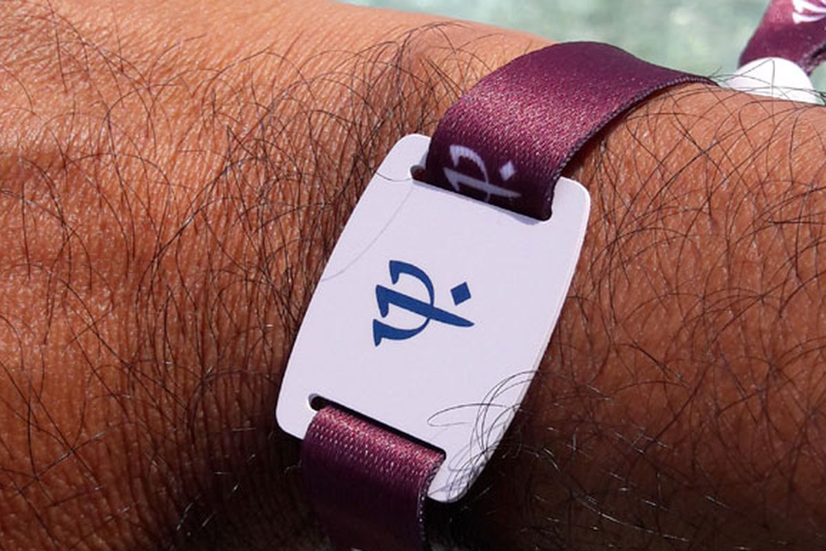 Gelang Digital di Club Med Kani Maldives.