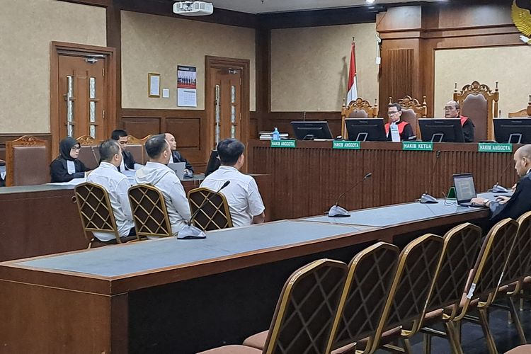 John Field Dituntut 3 Tahun Penjara dalam Kasus Suap Bea Cukai