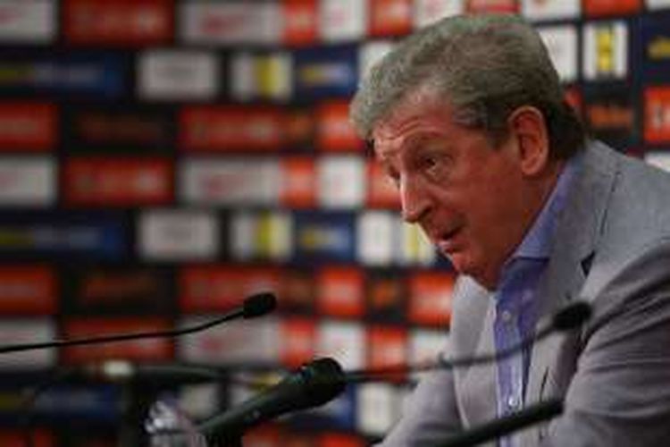 Roy Hodgson menjalani jumpa pers untuk mengumumkan skuad bayangan Inggris di Stadion Wembley, 16 Mei 2016.