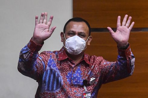 Keluar Lewat Pintu Belakang, Firli Bahuri Irit Bicara Usai Jalani Sidang Etik