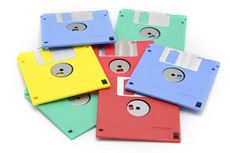 Pemerintah Jepang Akhirnya Mulai Tinggalkan Penggunaan Disket dan CD-ROM