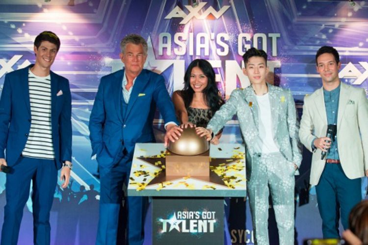 Jay Park (kedua dari kanan) bergabung dengan Anggun dan David Foster sebagai juri Asias Got Talent musim kedua.
