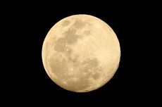 Fenomena Langka 9 Tahun Sekali, Bulan Baru Mikro Diapit 2 Kali Supermoon