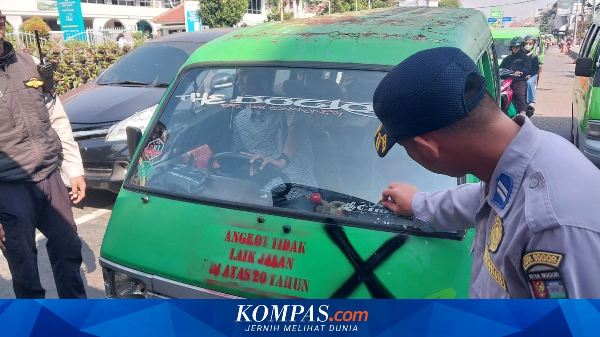 Akal-akalan Sopir Angkot Tua di Bogor, Hapus Tanda Tak Laik Jalan dan Tetap Mengaspal