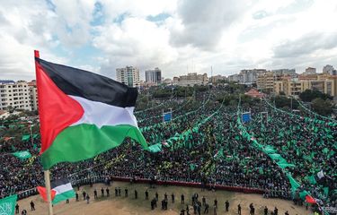 Puluhan ribu pendukung Hamas berkumpul di Gaza, Kamis (14/12/2017) dalam rangka memperingati 30 tahun organisasi pergerakan Islam tersebut.
