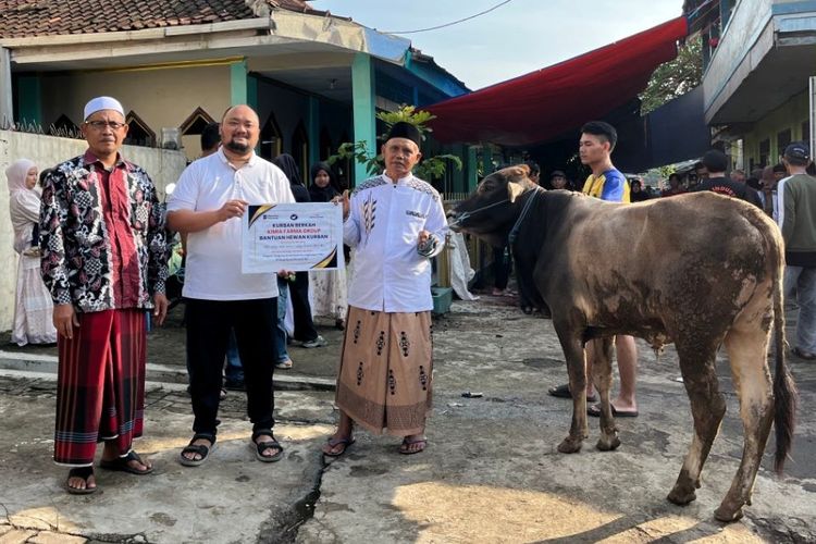PT Kimia Farma (Persero) Tbk bersama entitas anak usaha kembali melaksanakan Program Kurban Berkah Kimia Farma 2026.