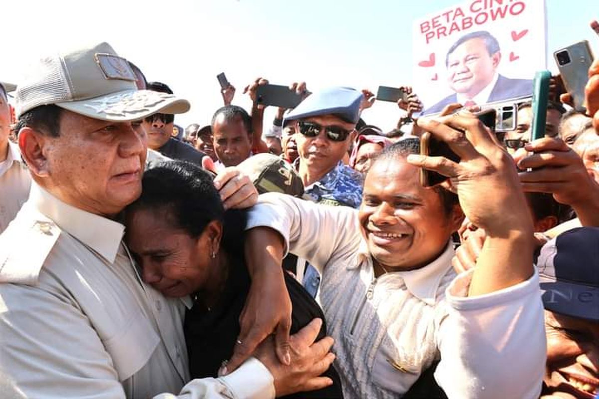 Prabowo Subianto disambut ribuan warga eks Timtim di Atambua, Kabupaten Belu, Nusa Tenggara Timur (NTT) 