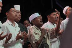 Sambut Maulid Nabi Muhammad, Ribuan Warga Berselawat di Alun-alun Klaten