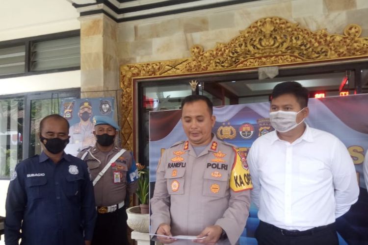 Kapolres Tabanan AKBP Renefli Dian Candra saat menyampaikan penghentian penyelidikan kasus rekayasa penculikan dan KDRT di Gedung Mapolres Tabanan Senin (20/6/2022).Kompas.com/ Yohanes Valdi Seriang Ginta