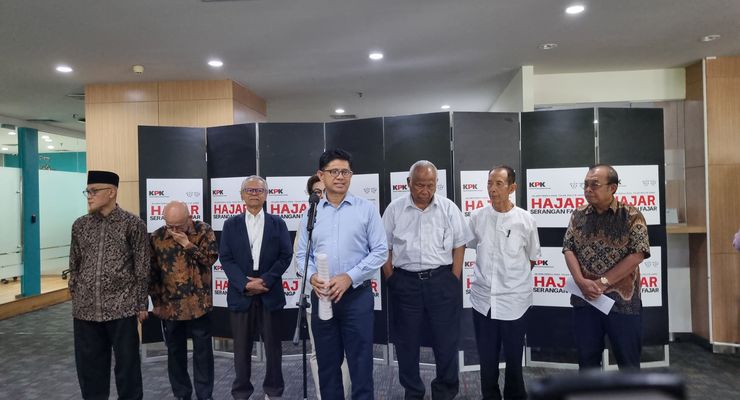 Eks Pimpinan KPK Kritik Bagi-bagi Bansos Jokowi yang Sarat Konflik Kepentingan
