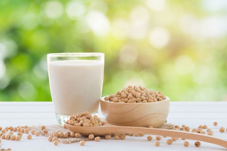 Susu soya sebagai alternatif anak alergi susu. 