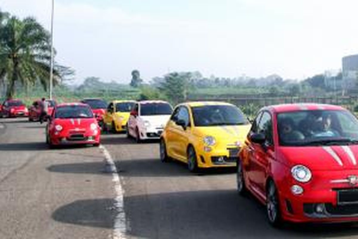 Abarth Owner’s Club Indonesia (AOCI) saat touring Jakarta-Bogor-Jakarta, (26/1/2014).