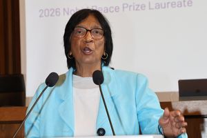 Hakim Afsel Navi Pillay Raih Nobel Perdamaian, Sentil Trump di Pidatonya