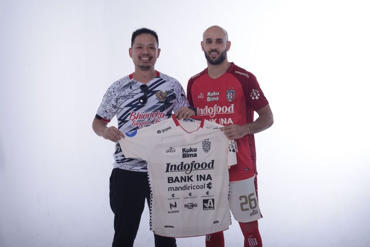 Bali United mendapatkan amunisi baru seusai meresmikan gelandang asal Palestina, Mohammed Rashid.