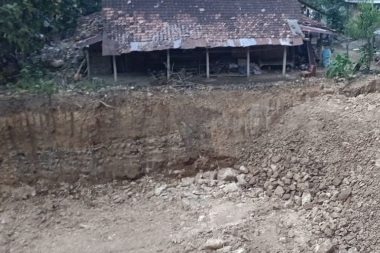 Lokasi penambangan untuk urug tol di wilayah Gedangsari, Gunungkidul
