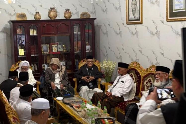 Tentukan Rais Aam PBNU, 9 Kiai Khos Bersidang di Ndalem Kasepuhan Mbah Wahab
