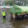 Jalan Pantura Semarang-Demak Jumat Pagi Masih Terendam Banjir, Kendaraan Kecil Diimbau Tak Melintas