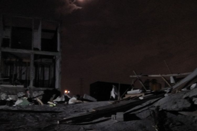 Bangunan pondok pesantren Al Azhar di Desa Suci, Kecamatan Manyar, Gresik, ambruk pada Selasa (27/11/2018) malam.