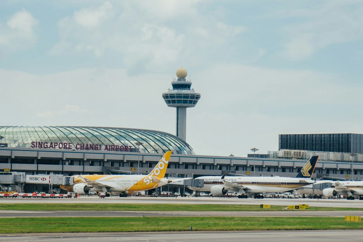 Singapore Changi Airport, salah satu bandara terbaik di Asia.