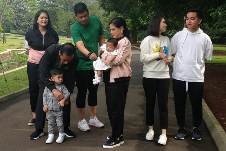 Presiden Joko Widodo dan keluarga jalan-jalan di Kebun Raya Bogor, Sabtu (8/12/2018) pagi.