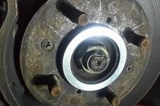 Mitos atau Fakta Ganti Bearing Roda Mobil Harus Sepasang?