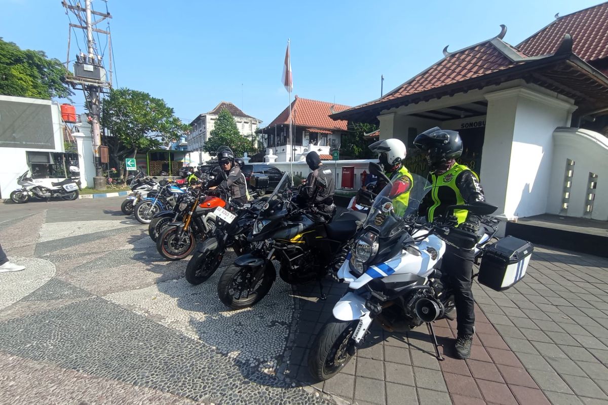 Puluhan bikers mengantar pelepasan solo riding Yamaha MT-09 ke Berlin