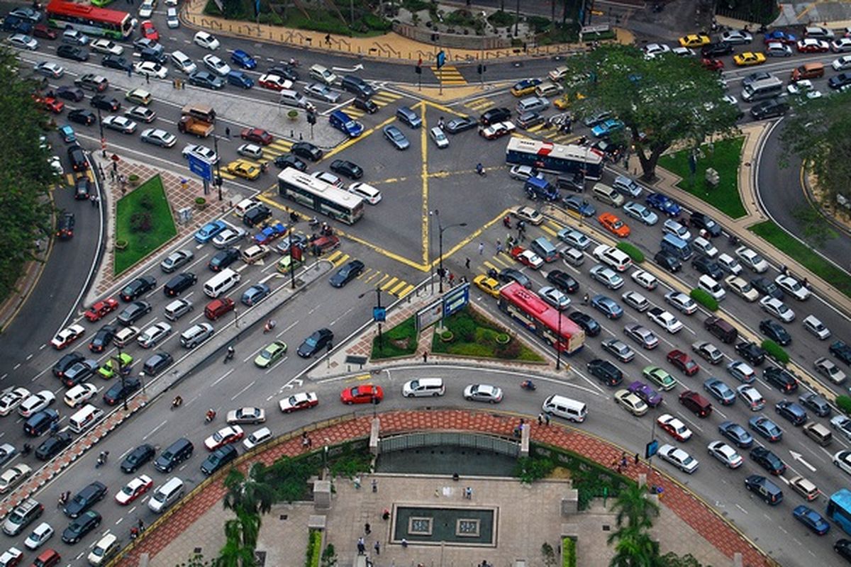 Ilustrasi suasana lalu lintas di Kuala Lumpur