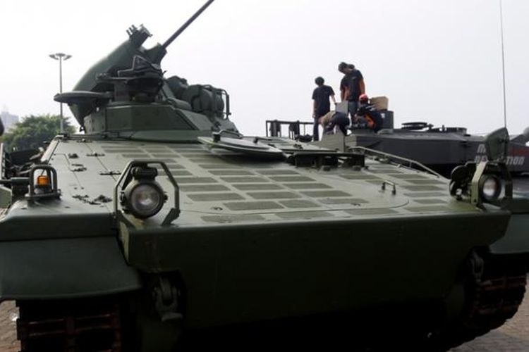 Tank Leopard akan dipamerkan pada Indo Defence Expo 2012 di JIExpo Kemayoran, Jakarta, Senin (5/11/2012). Pameran pertahanan ini akan berlangsung pada 7 - 10 November 2012 mendatang.  