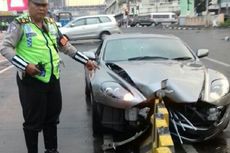 Penanganan Mobil James Bond yang Ringsek di Harmoni