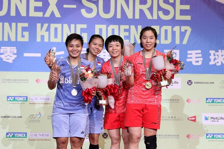 Greysia Polii/Apriyani Rahayu di Hong Kong Open Super Series 2017, akhirnya berakhir di podium runner up. Mereka kalah dari unggulan satu asal Tiongkok, Chen Qingchen/Jia Yifan, dengan skor 21-14, 16-21 dan 15-21.