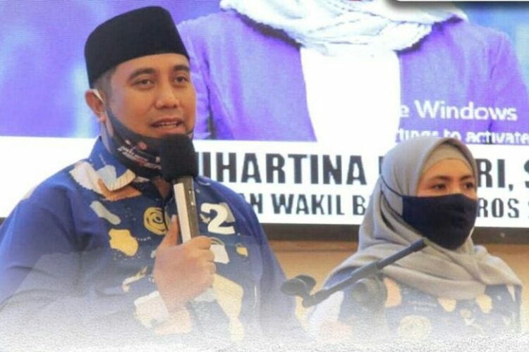 Pasangan calon bupati Maros nomor urut 2. Chaidir Syam-Suhartina Bohari