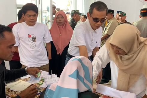 Saat Penyandang Disabilitas di Sulsel Gunakan Hak Suaranya, Disediakan Bilik Khusus dan Didampingi Keluarga