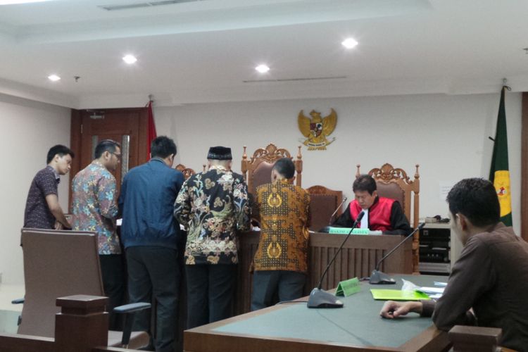 Suasana sidang perkara Penundaan Kewajiban Pembayaran Utang (PKPU) PT First Anugerah Karya Wisata alias First Travel, di Pengadilan Negeri Jakarta Pusat, Jumat (18/8/2017).