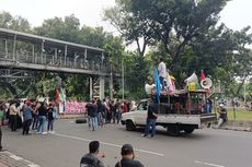 Jalan Medan Merdeka Barat Arah Harmoni Ditutup karena Demo, Lalu Lintas Dialihkan