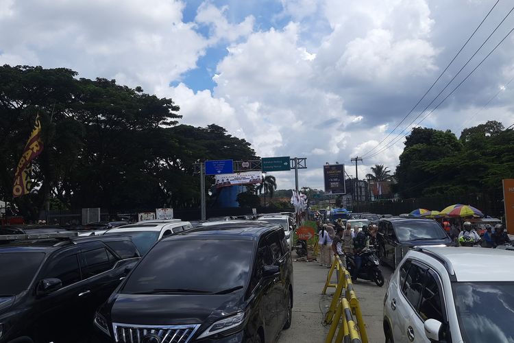 Jalan Raya Sirkuit Sentul Macet Imbas Peringatan HUT Ke-17 Partai Gerindra