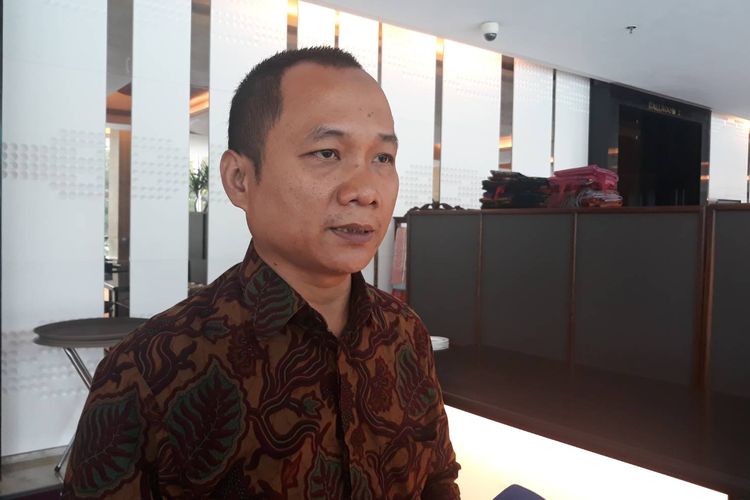 Peneliti Pusat Studi Hukum dan Kebijakan (PSHK) Nur Sholikin usai diskusi di kawasan Kuningan, Jakarta Selatan, Selasa (15/10/2019).