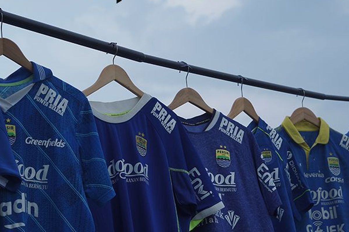 Persib akhiri kebersamaan dengan apparel Sportama usai sembilan tahun, jalin kesepakatan baru dengan Kelme di Super League 2025-2026.