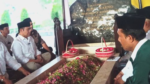Ziarah ke Makam Bung Karno, Cak Imin Mengaku Dapat Perintah dari Para Kiai