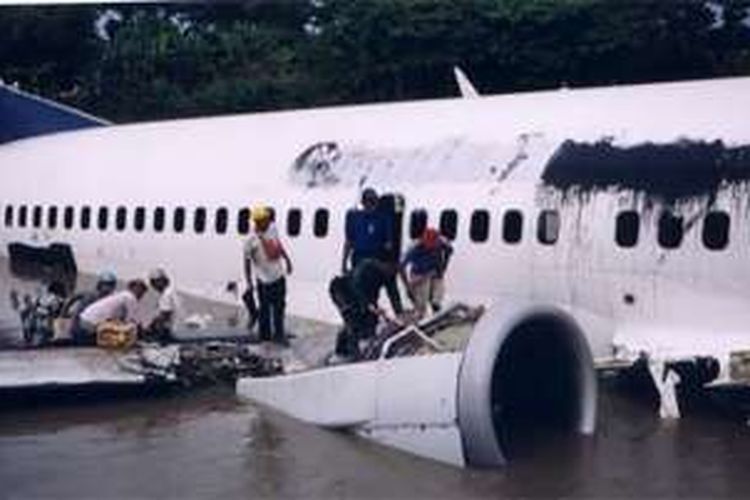 76+ Gambar Pesawat Garuda Jatuh Paling Keren 76+ Gambar Pesawat Garuda Jatuh Paling Keren
