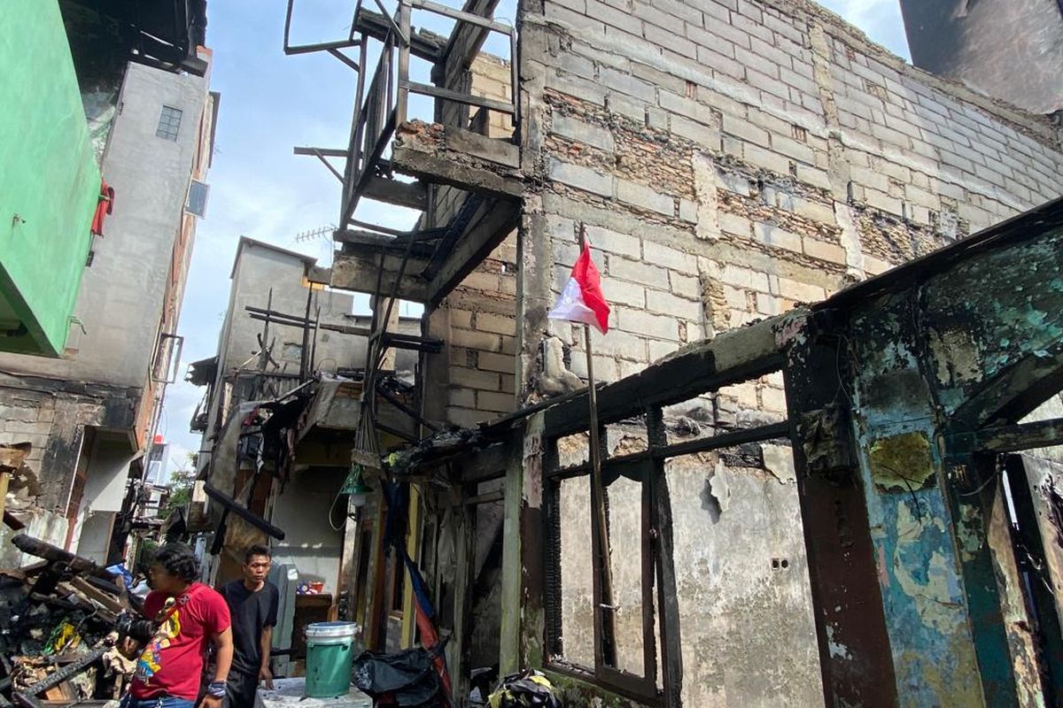 Kondisi rumah warga pasca kebakaran pada Sabtu (8/7/2023) di Tambora, Jakarta Barat. Didokumentasikan pada Senin (10/7/2023). 