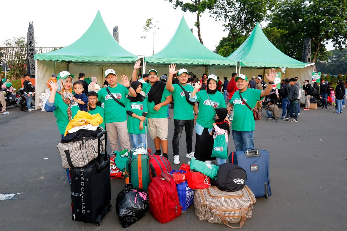 Nippon Paint Indonesia selenggarakan program mudik bersama yang diikuti oleh ribuan pekerja bangunan yang terdiri dari tukang, mandor dan aplikator beserta keluarga, Sabtu (15/4/2023).