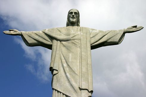 Viral, Foto Patung Christ the Redeemer di Brasil Tersambar Petir, Ini Pengakuan Fotografernya