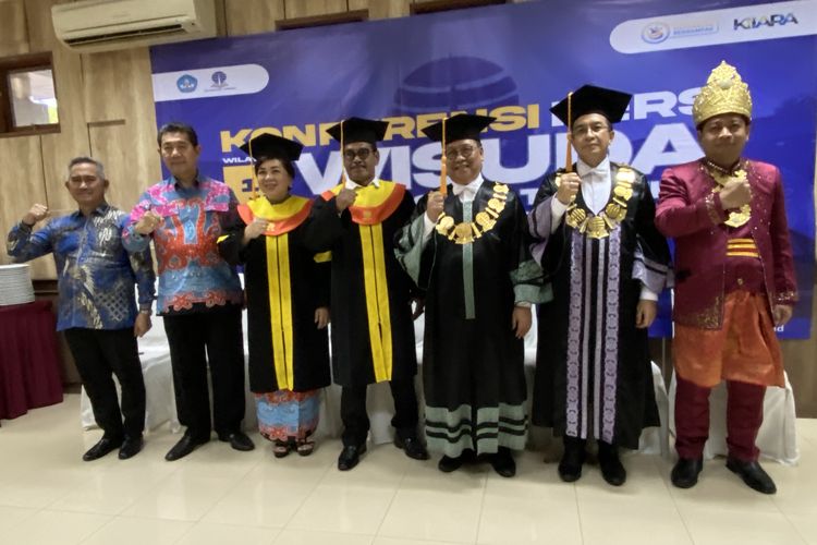 Wisuda UT Wilayah II 2025, Mendorong Pendidikan Tinggi Jarak Jauh dan Digitalisasi