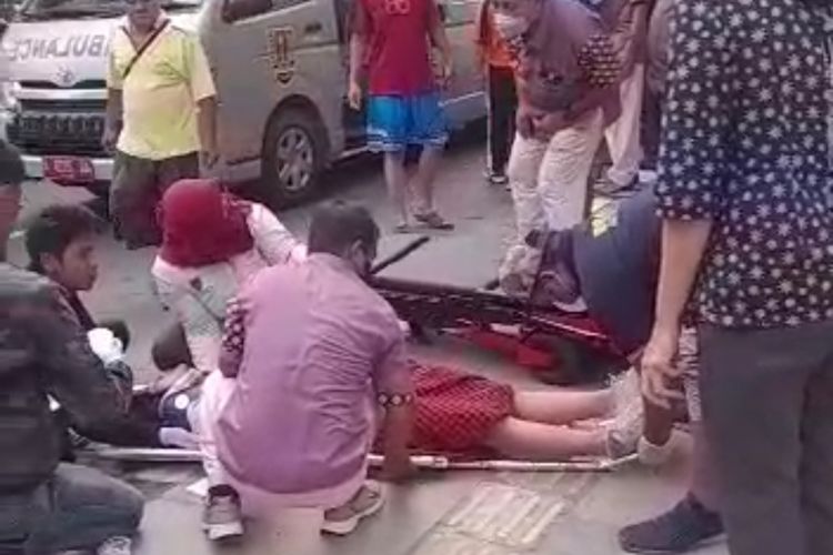 Empat pelajar di Semarang terlibat kecelakaan di Gang Anggrek III