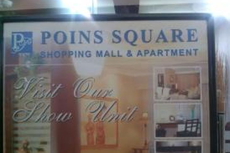 Poins Square merupakan salah satu Mall di Jakarta Selatan. Mal ini terdiri dari departement store juga apartemen. Mall ini juga merupakan tempat terdapatnya stan CD bajakan yang rencananya akan dilarang dengan Surat Peraturan Gubernur, Jakarta Selatan, Senin (22/7/2013)