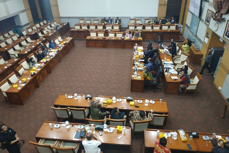 Rapat Komisi I DPR dengan Dewan Pengawas (Dewas) TVRI di Kompleks Parlemen, Senayan, Jakarta, Selasa (25/2/2020).