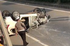 Kecelakaan hingga Mobil Terbalik di Tol JORR, Suami, Istri, dan Anak Selamat