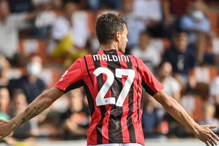 Penyerang AC Milan, Daniel Maldini, merayakan gol ke gawang Spezia pada laga lanjutan Serie A yang berlangsung di Stadion Alberto Picco, Sabtu (25/9/2021) malam WIB.